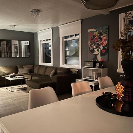 Lovely Penthouse Downtown With 3 Bedrooms Akureyri Exterior foto